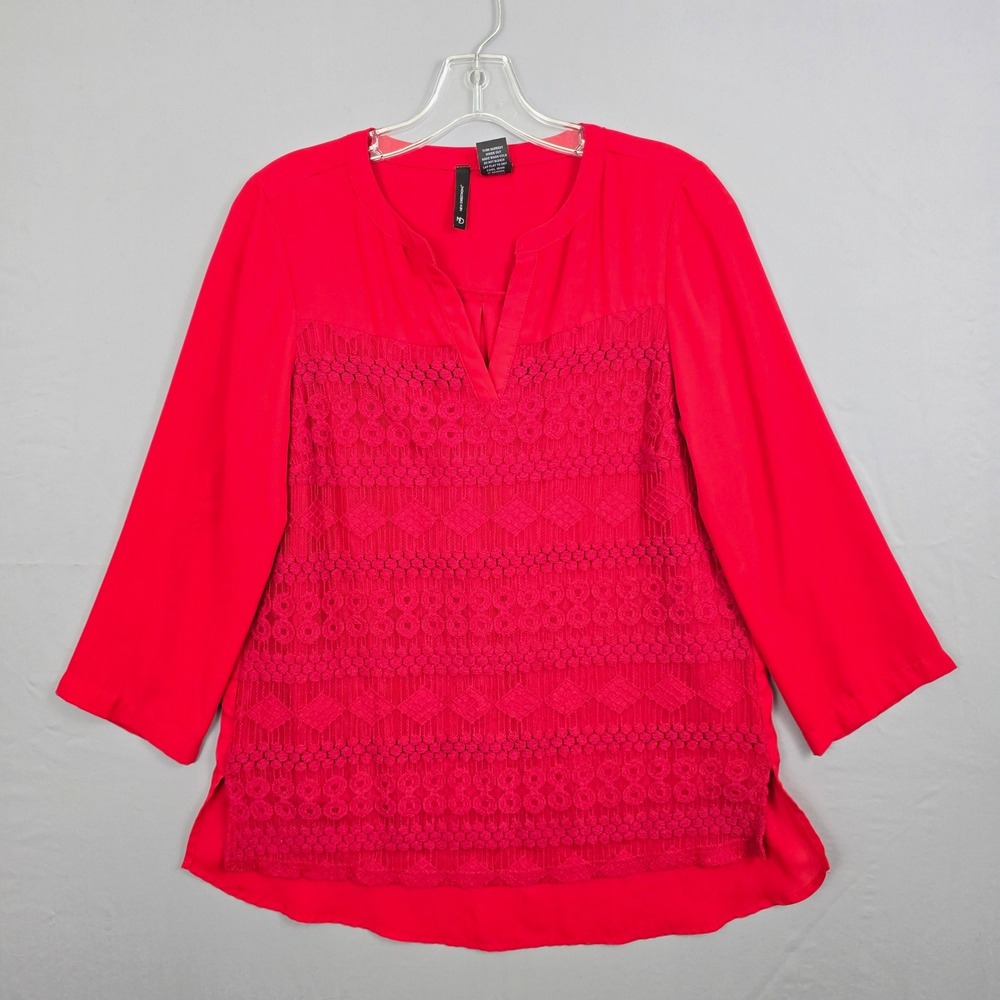 New Directions Lace Front 3/4 Sleeve Hi Low Hem V-Neck Top Red M